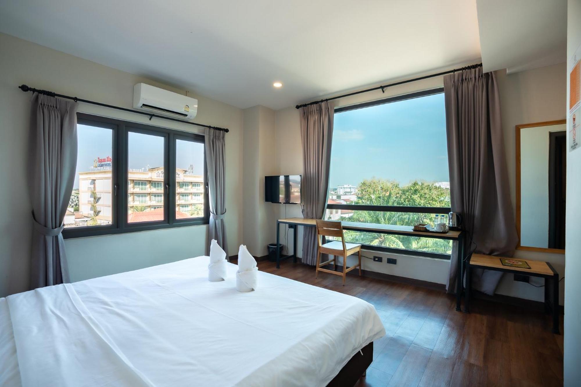 Siri Hotel Vientiane Esterno foto