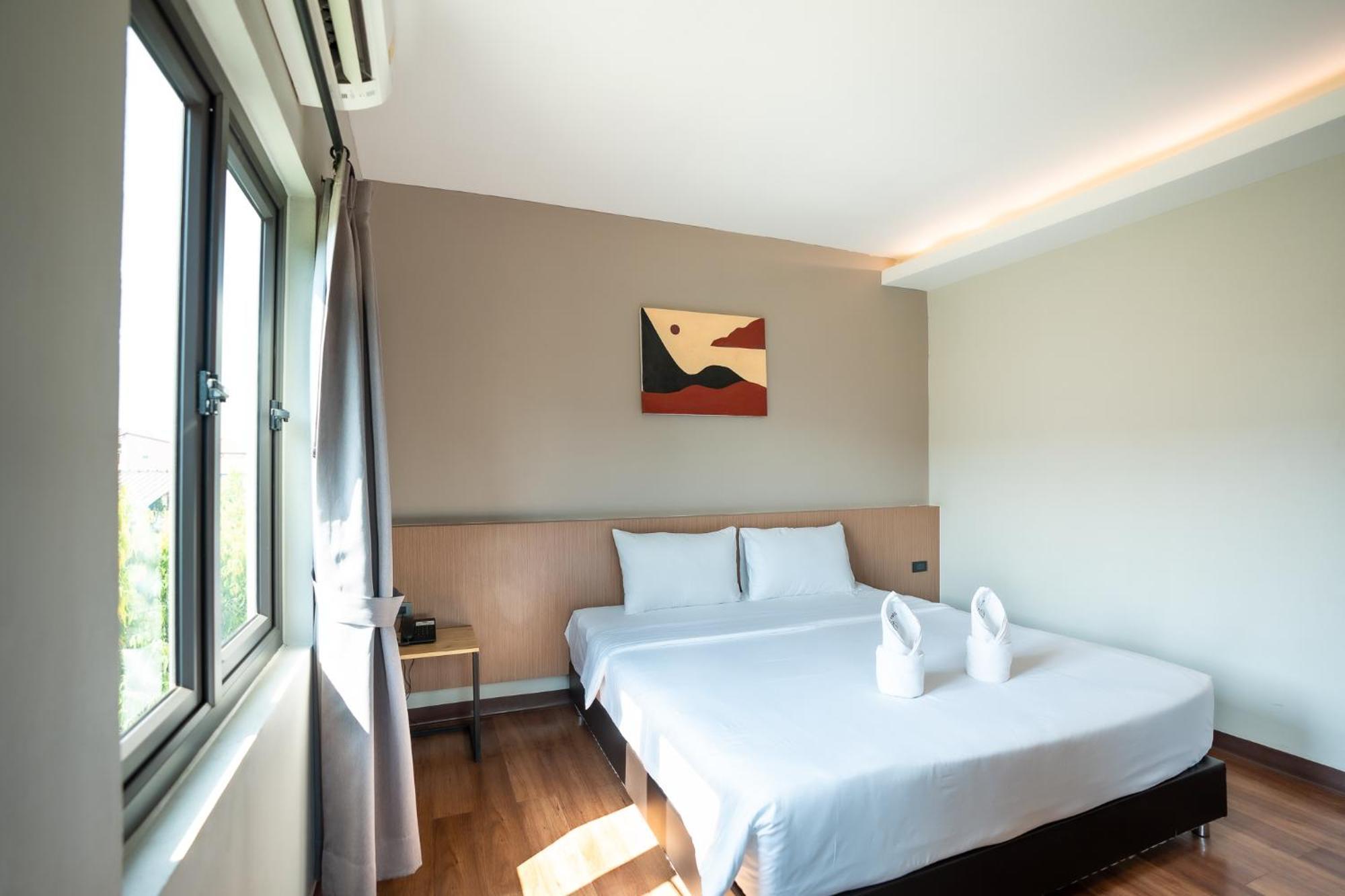 Siri Hotel Vientiane Esterno foto