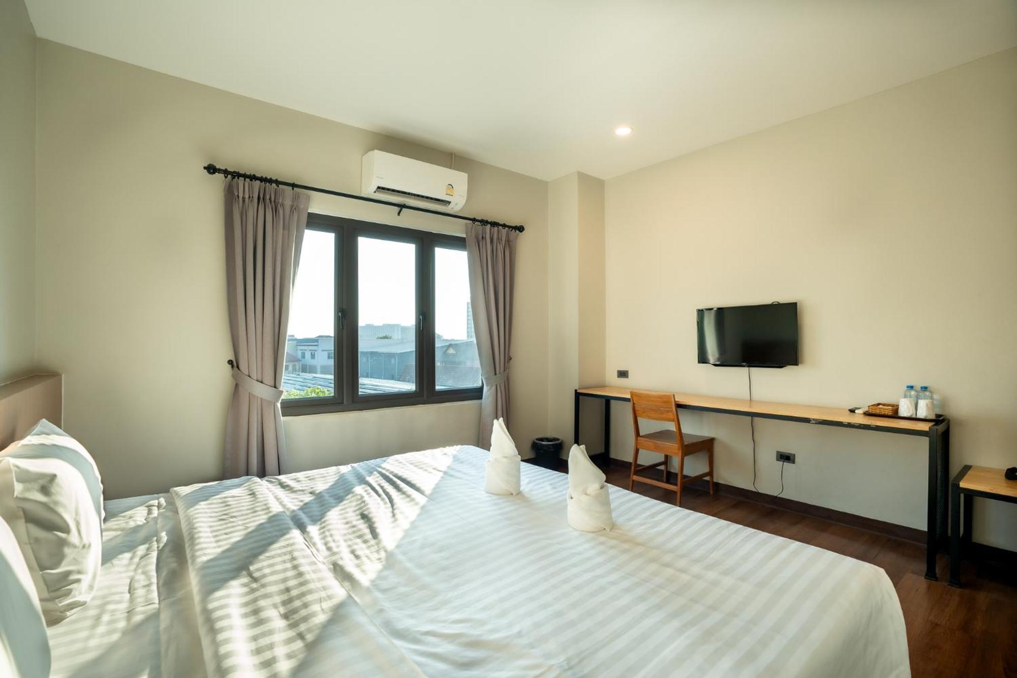 Siri Hotel Vientiane Esterno foto