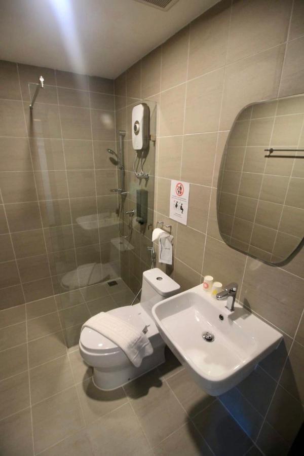Siri Hotel Vientiane Esterno foto